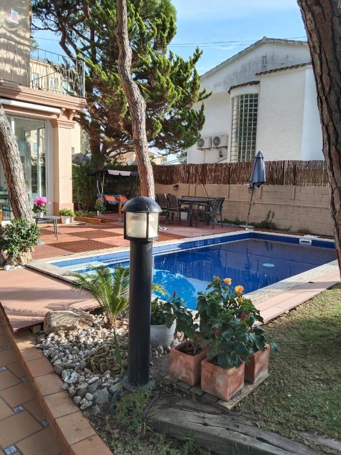 Villa Bella Estanca Кастелдефелс Екстериор снимка