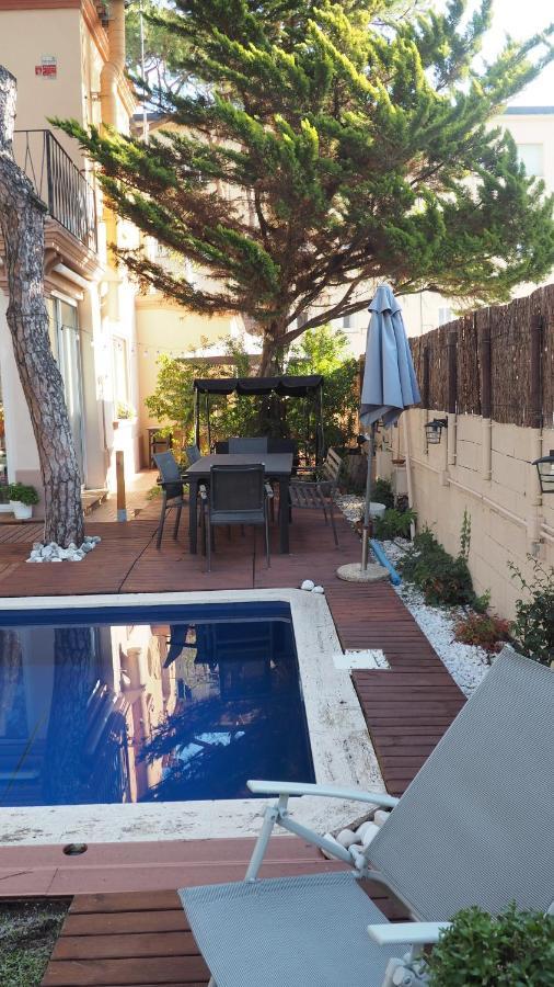 Villa Bella Estanca Кастелдефелс Екстериор снимка